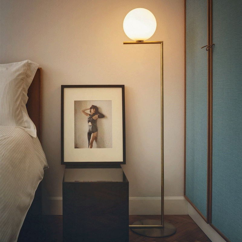 IC F2 Terra: vendita online della lampada IC Lights Floor 2 Flos in offerta