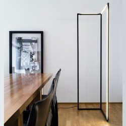 Nemo Spigolo Lampada da Terra