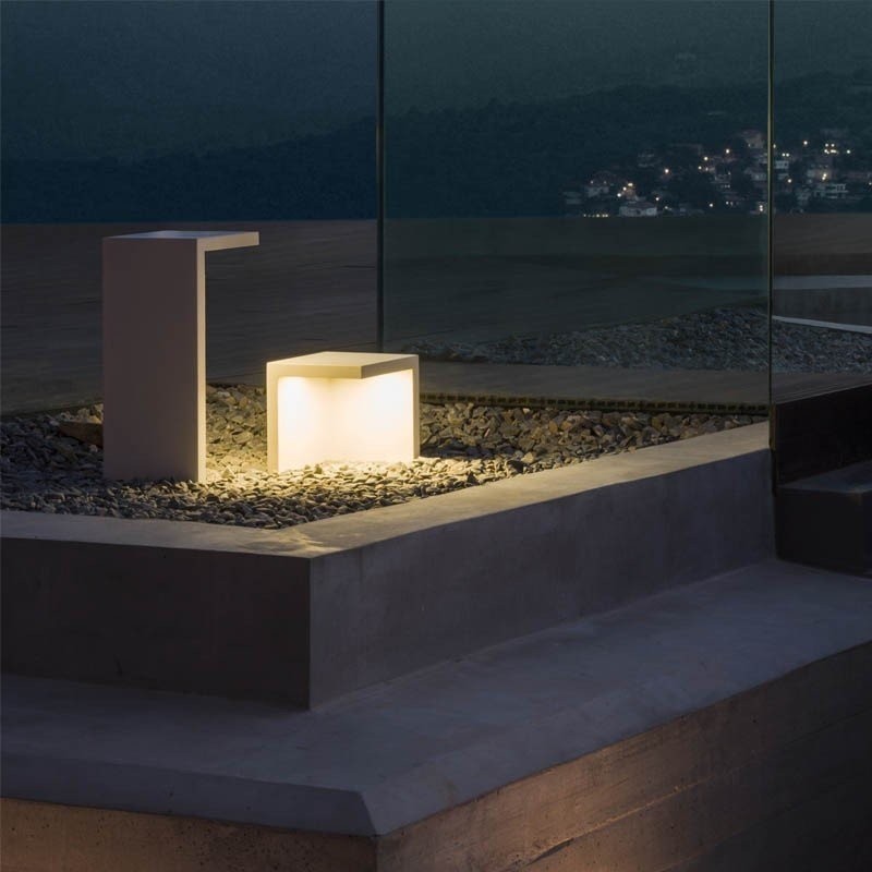 Lampada da Terra per Esterno Empty Vibia Prezzo